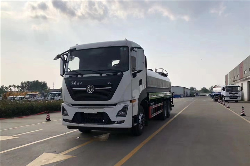 東風天龍后八輪20噸噴霧車，國六綠化噴灑車